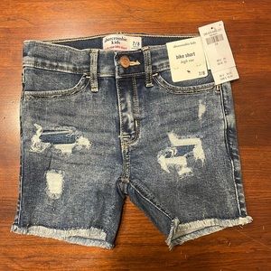 Hi rise Bike short, NWT, Abercrombie 7/8
